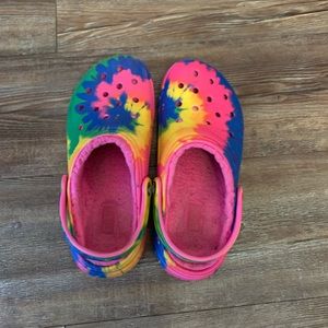 Tye Dye Fur Lined Crocs
